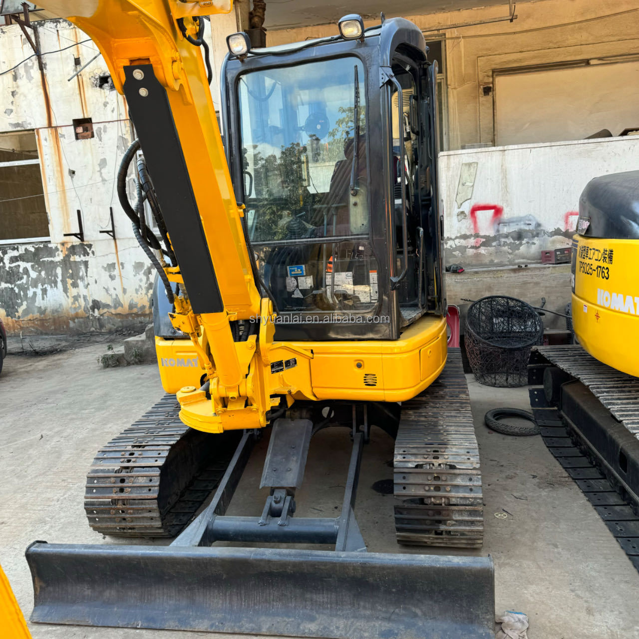 Komatsu PC40MR Excavator with 0-2000 Working Hours and Original Hydraulic Cylinder