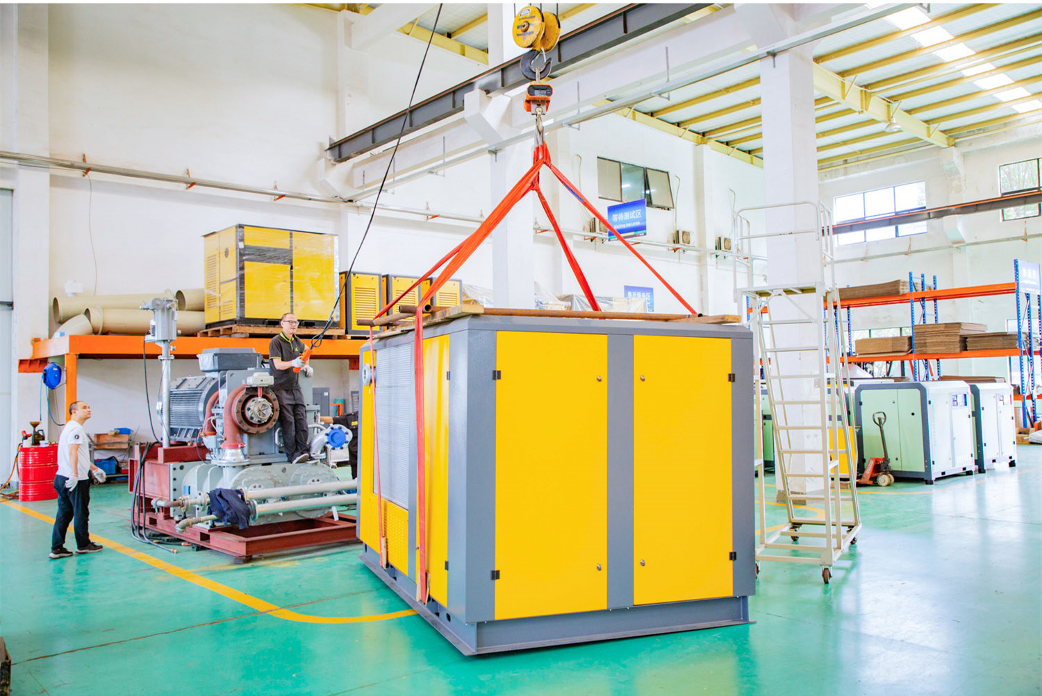 ISO 75kw 8bar Air Cooling VFD Screw Air Compressor