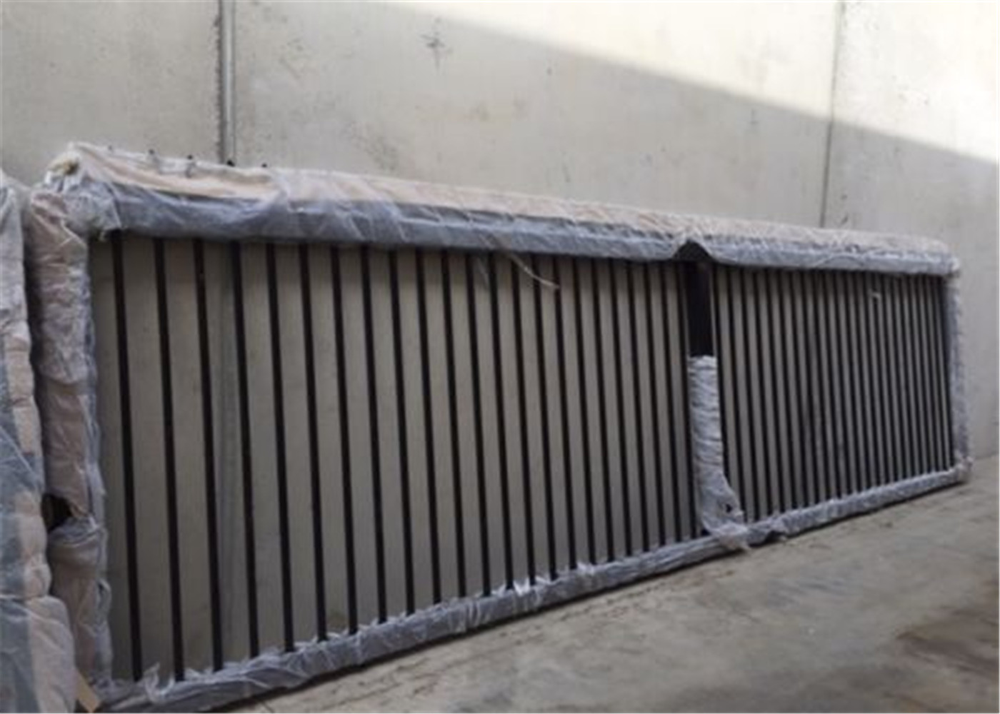 Tubular STEEL Fence Manufactuer 1800mm*2400mm width garrison brand rail40mm*1.5mm upright 25mm*1.2mm spacing 100mm