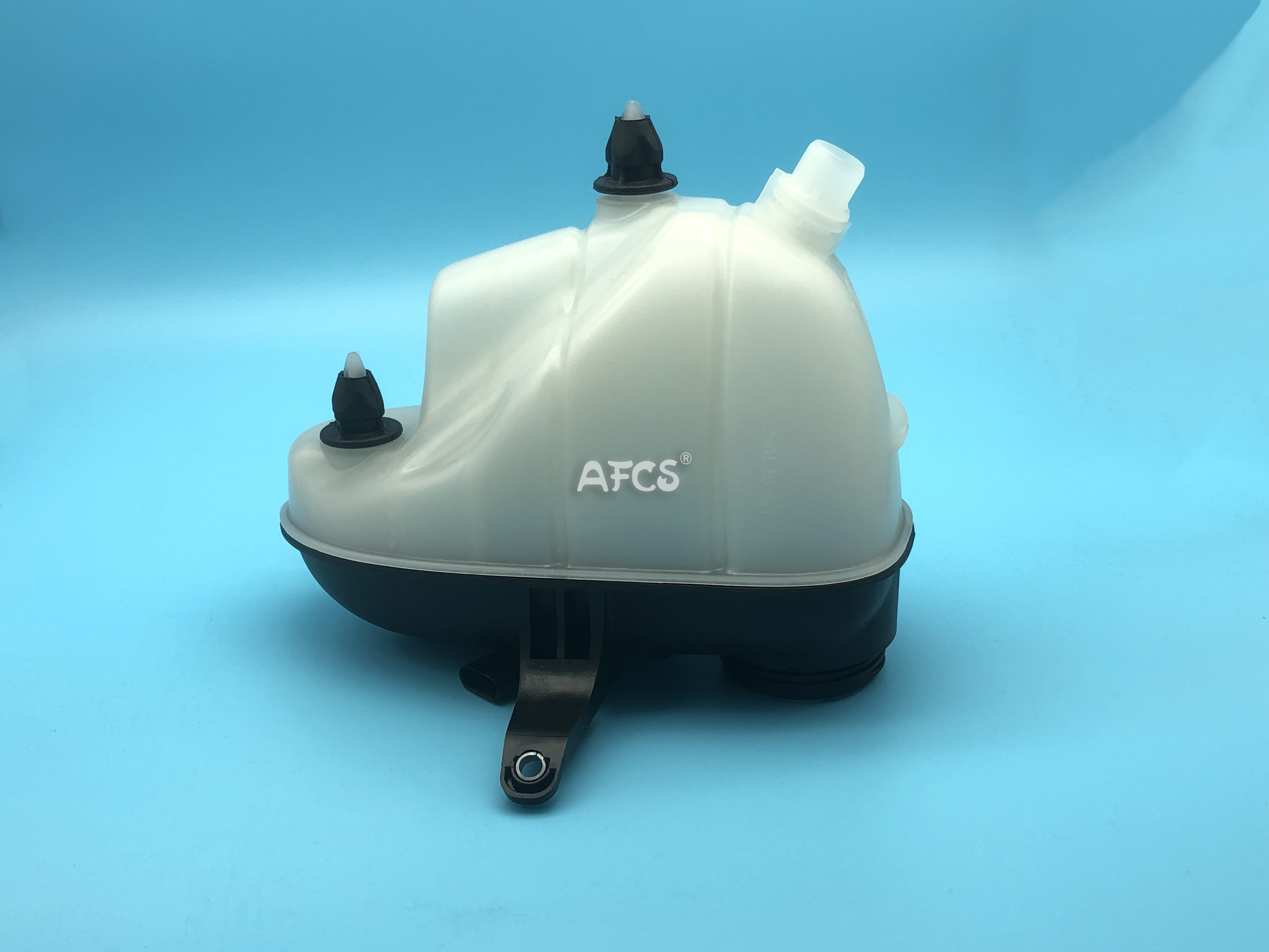 A2225000949 2105010615 Expansion Tank For MERCEDES BENZ W222 V222 X222