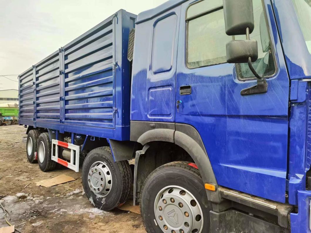 Sinotruck HOWO blue 8*4 Box Truck Secondhand Truck 10tires
