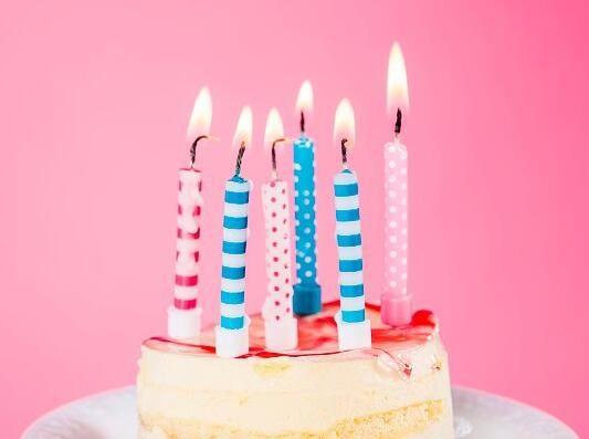 Spiral And White Dots Printable Birthday Candles With Holders For Cake