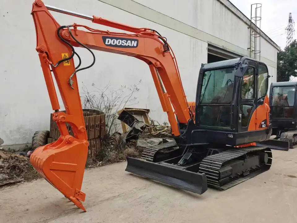 Korea Make Excavator with 1.2ton Operating Weight and Maximum Digging Height of 3350mm