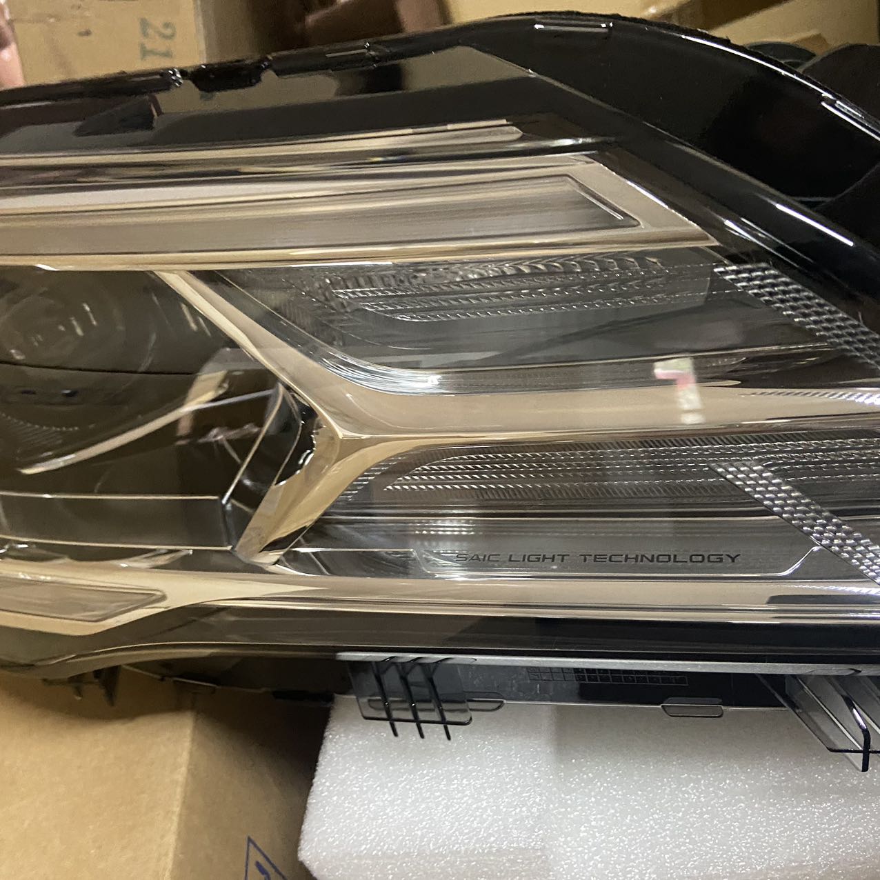 MG 5 2020 Car Fitment Automobile Lamp OE 10707690 Right Headlight for ROEWE I5