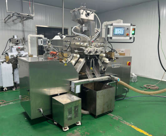 Round Capsule Size Softgel Capsule Encapsulation Machine JL150III For Pharmaceutical Manufacturing