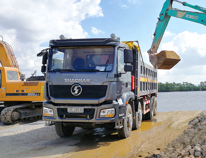China dump truck Shacman Dongfeng Sinotruck 6X4 heavy duty truck stock tipper truck 8X4 high quality good price for sale