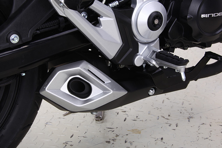 High Performance Naked Sport Motorcycle 200 Cc 250 Cc Comfortable Swift Control