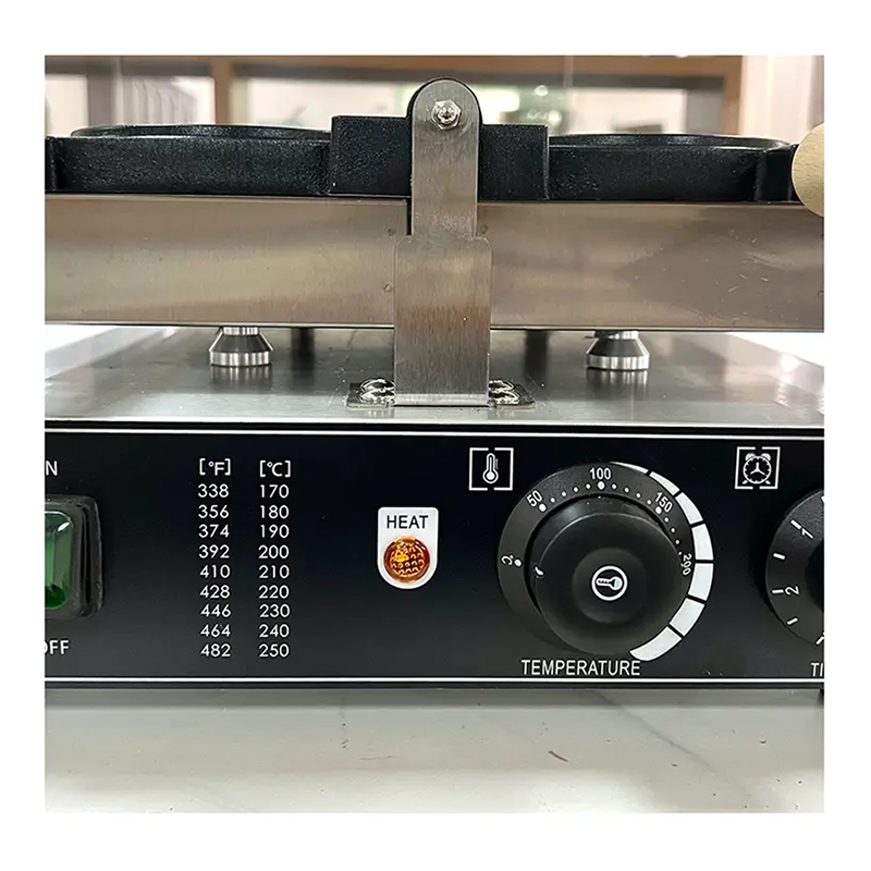 Even Heating Round Shape Waffle Machine for Retail Snack Equipment 345x610x190mm