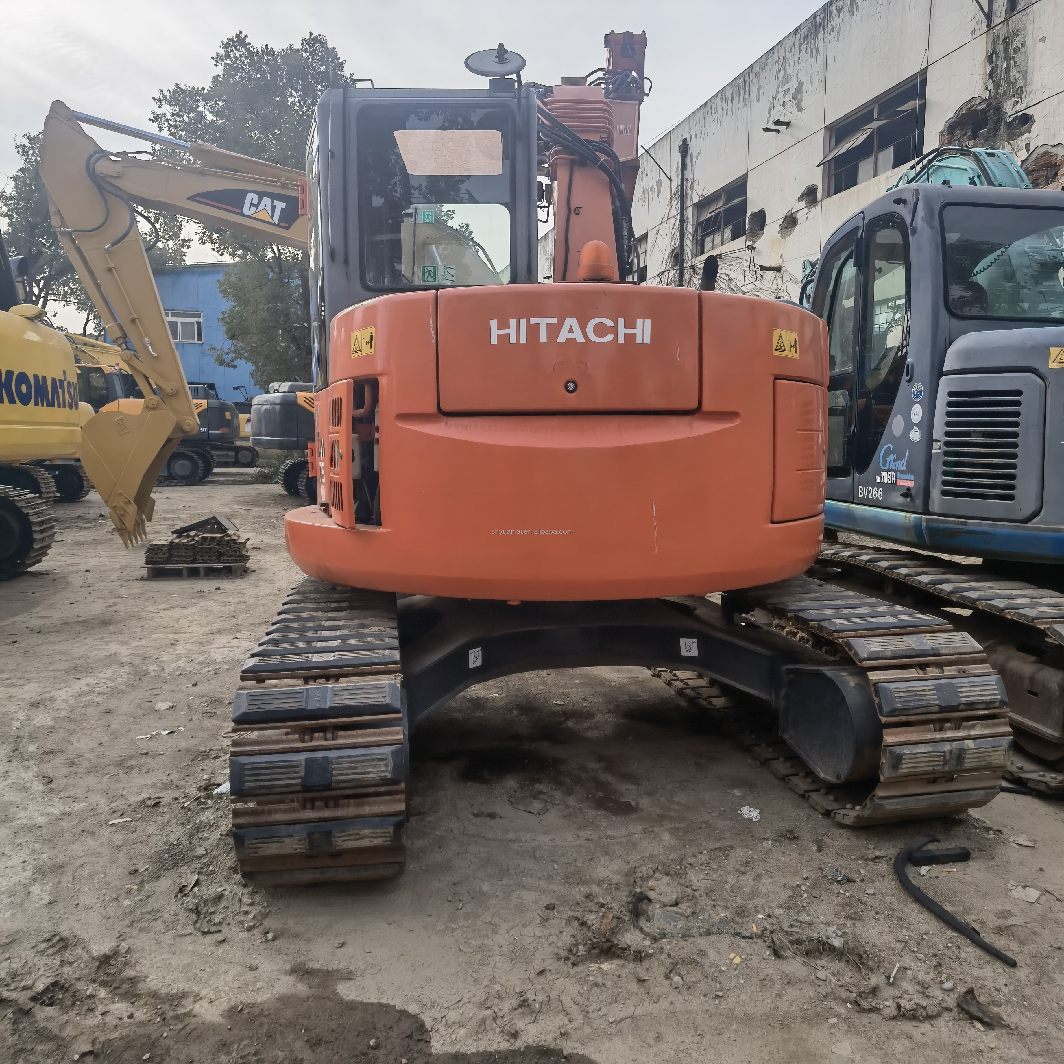 Used Hitachi ZX75UR Mini Crawler Excavator with in Good Condition in Original JAPAN