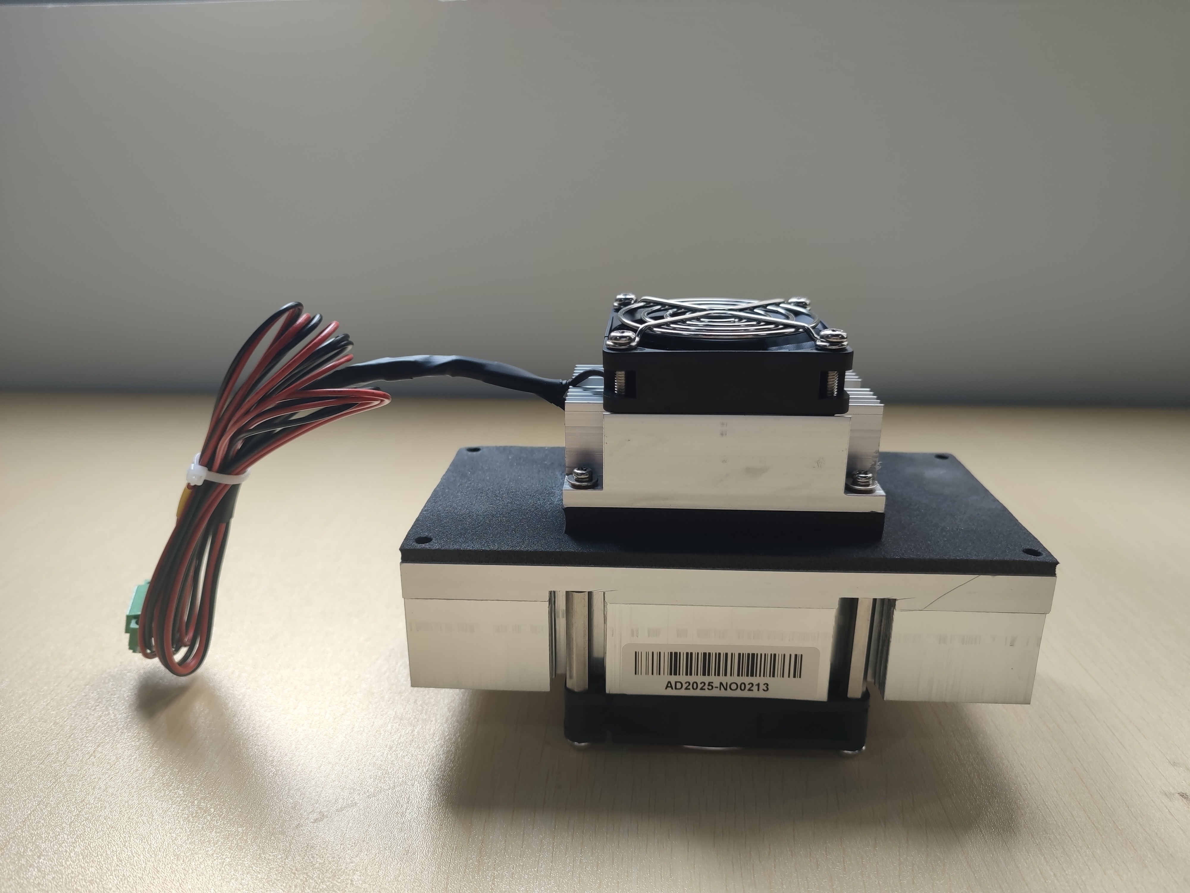Cooling power 10W Air to air thermoelectric Cooler Assembly ATA010-05