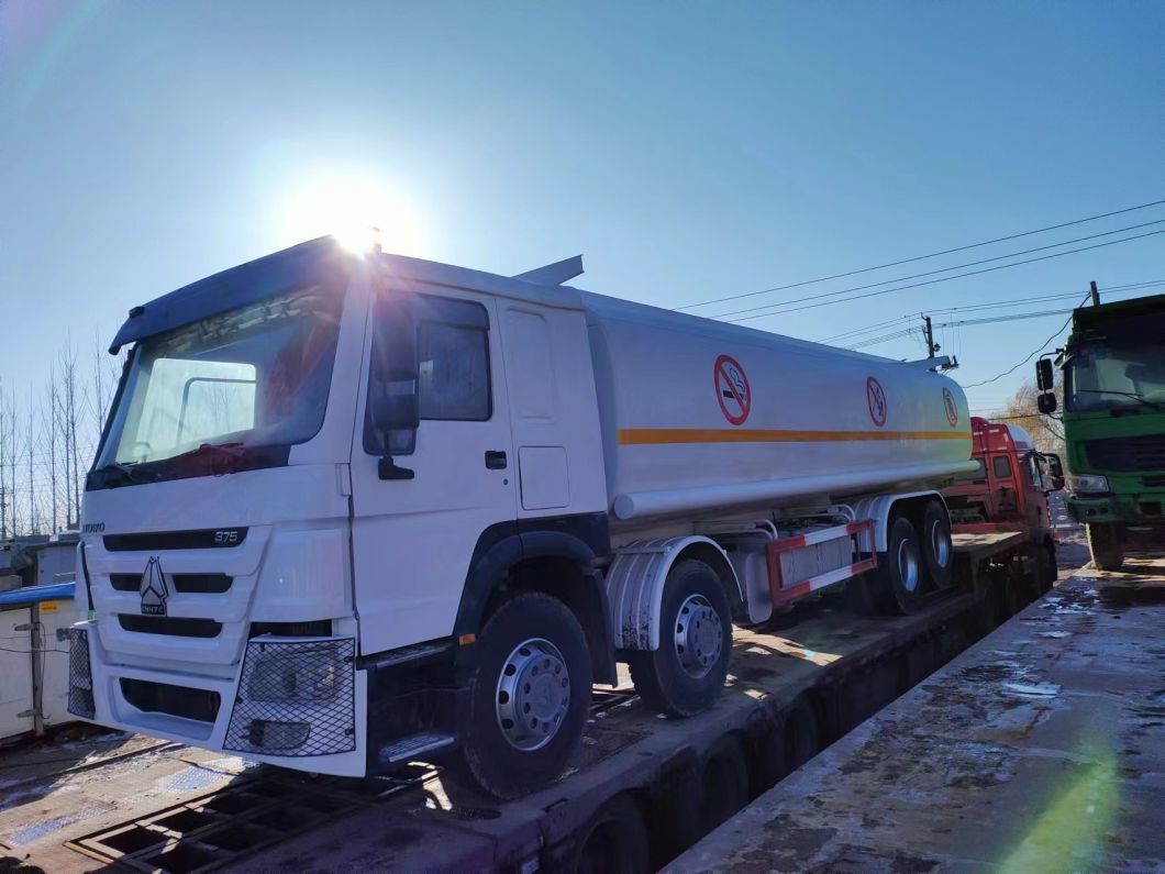 Sinotruck 20 Ton 8X4 Fuel Tanker Second Hand HOWO Fuel Oil Tank Truck for Sale