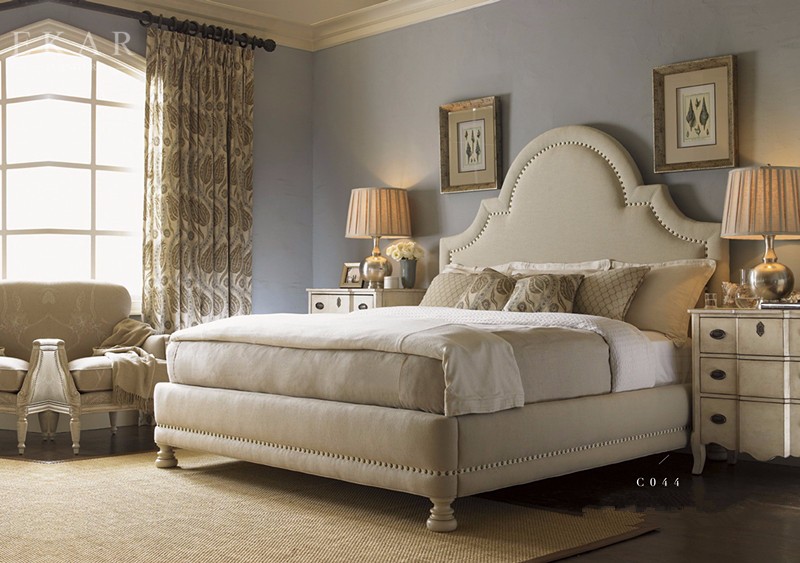 Modern Bedroom Tufted Wooden Frame Upholstered Bed