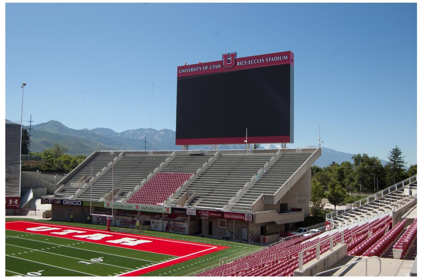 P10 Outdoor Led Display Football Stadium Led Display 7500nits /M²
