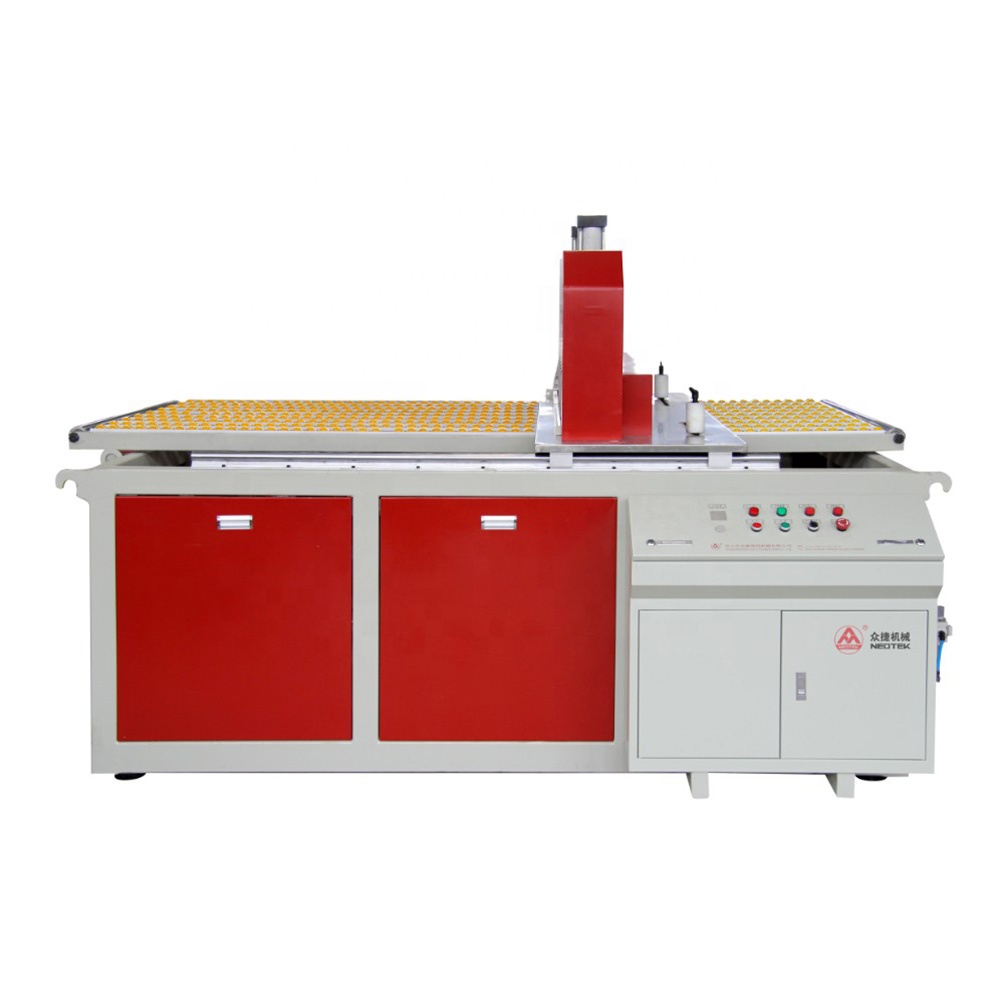 Leading Technology Customized WPC Wide Door Extruder Machine for Plastic Products