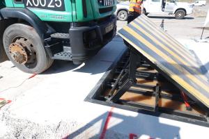 Wholesale Emergency Rising Road Blockers EFO Circuit For 2s Response 7.5Kw Power 25mm Top Plate Thickness from china suppliers