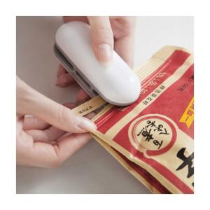 Wholesale Mechanical Driven Portable Mini Household Hand Press Plastic Bag Sealer for Food Shop from china suppliers