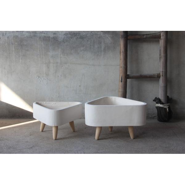 shallow triangular shaped concrete flower pot with short leg for yard home office decorate