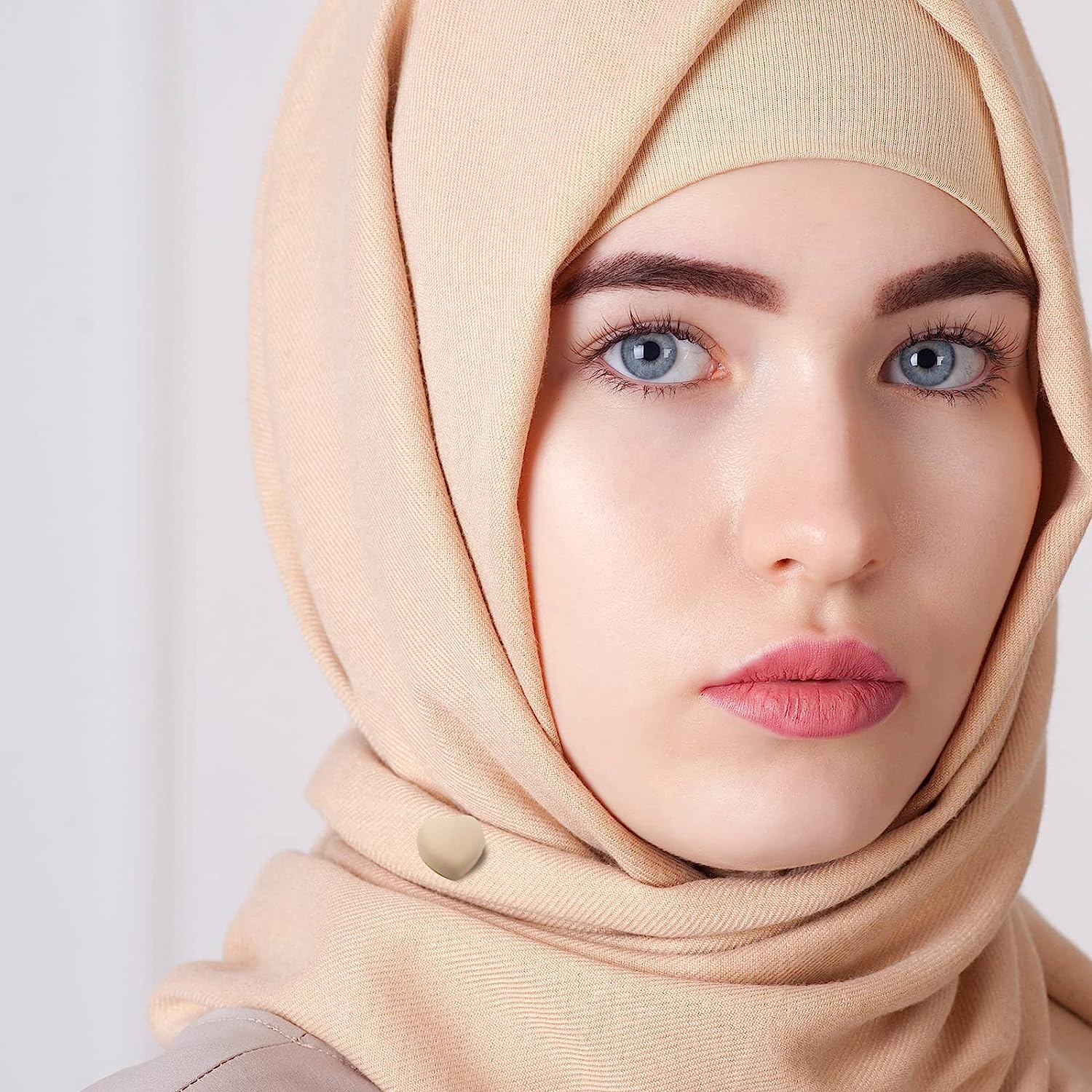 Tolerance ±0.05mm Strong Hijab Magnetic Pins with Customized Colors and Matte Finish