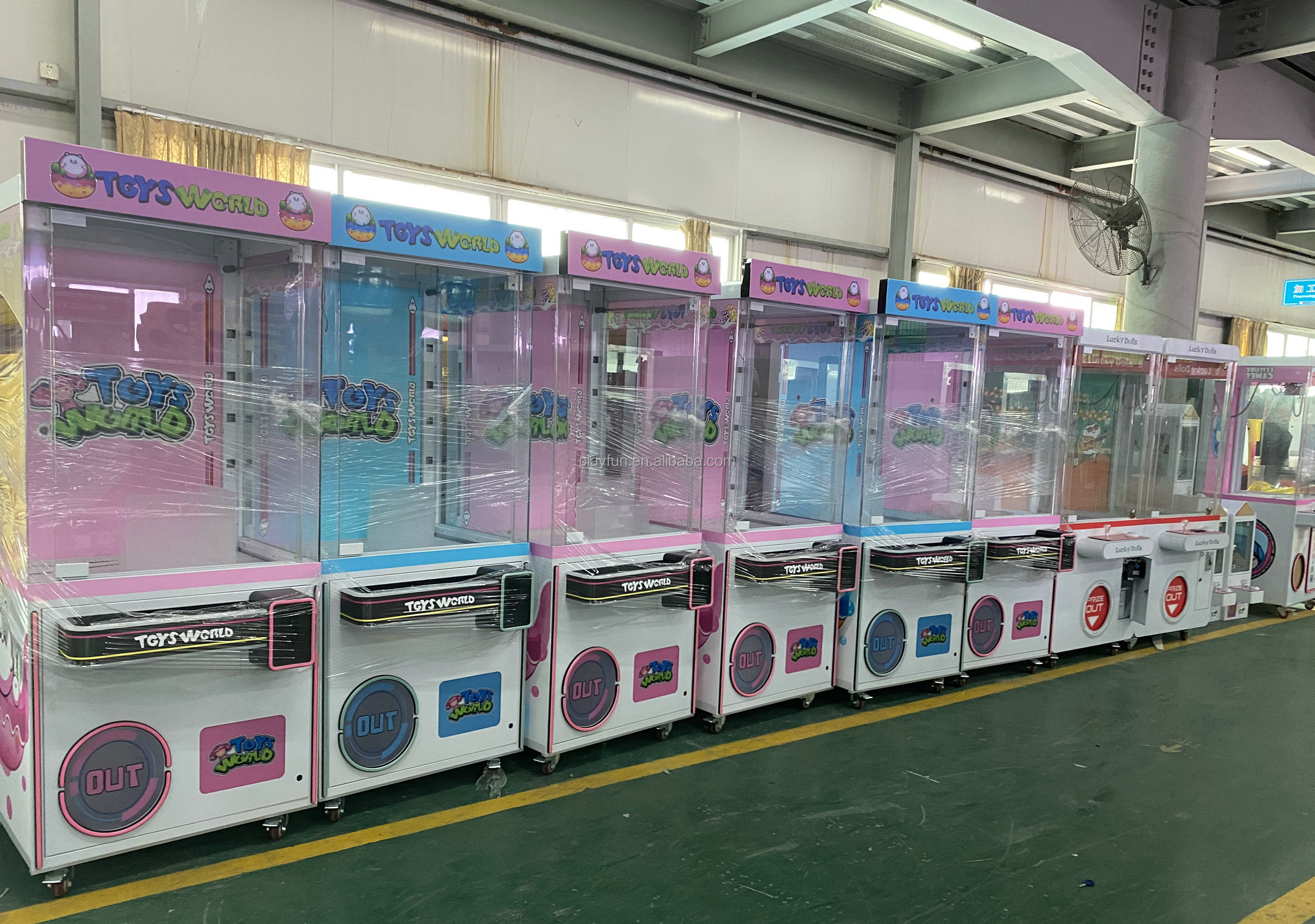 PlayFun New Toy Customized Arcade Claw Doll Game Machine Plush Toy Gift Claw Crane Machine