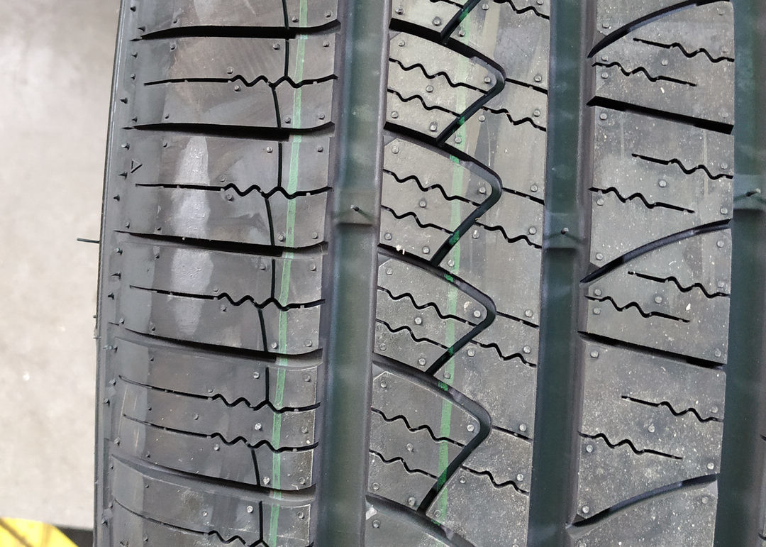 Fuel Efficiency PCR Tires AN616 Pattern Model 275/40ZR20 106Y Wear Resistant
