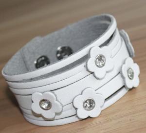 Wholesale Flower leather women’s cuff bracelets, wide leather bracelet from china suppliers