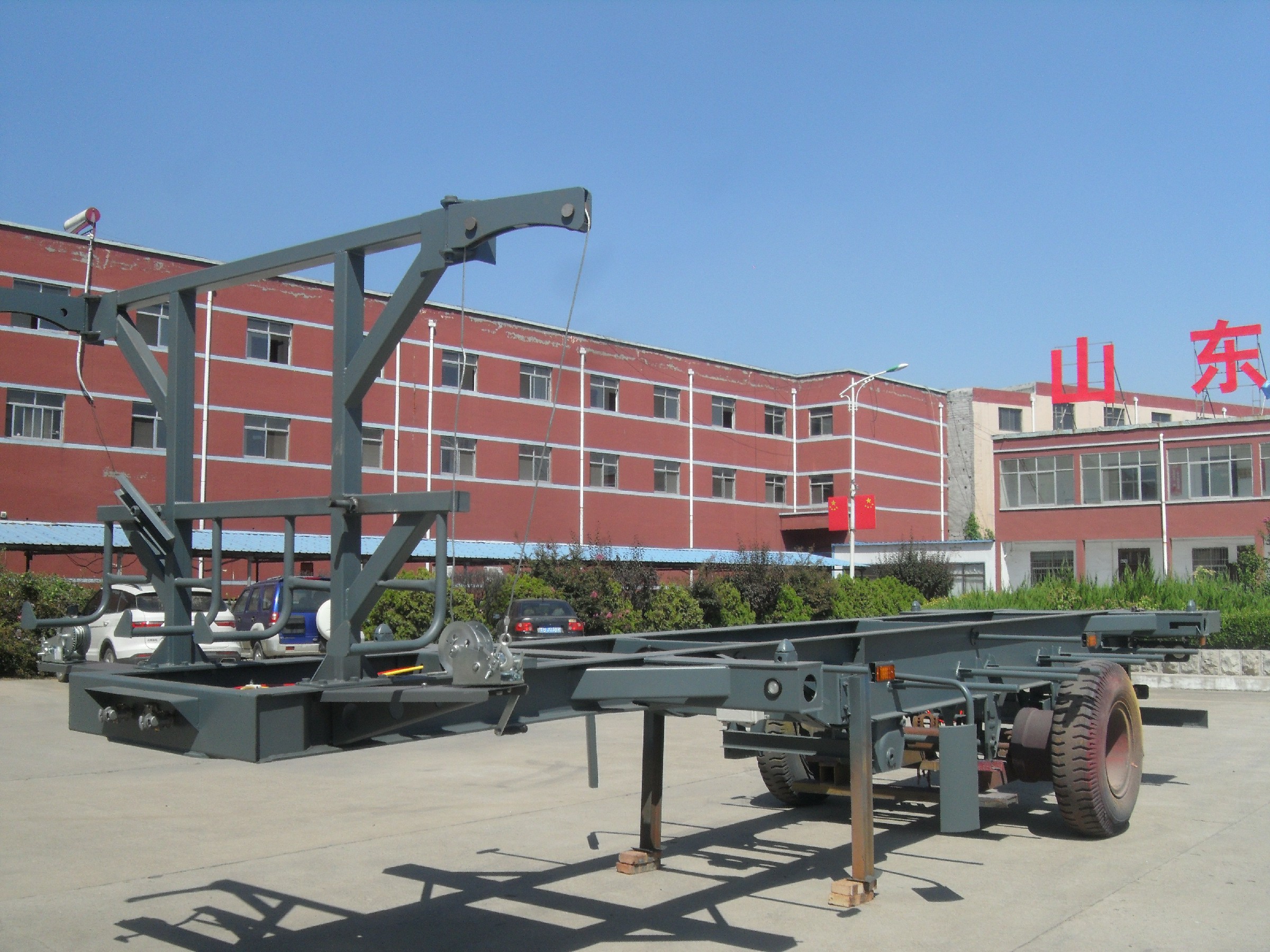 45ft Container Gooseneck Chassis Trailer Skeleton Truck Trailers with 28tons Landing Gear