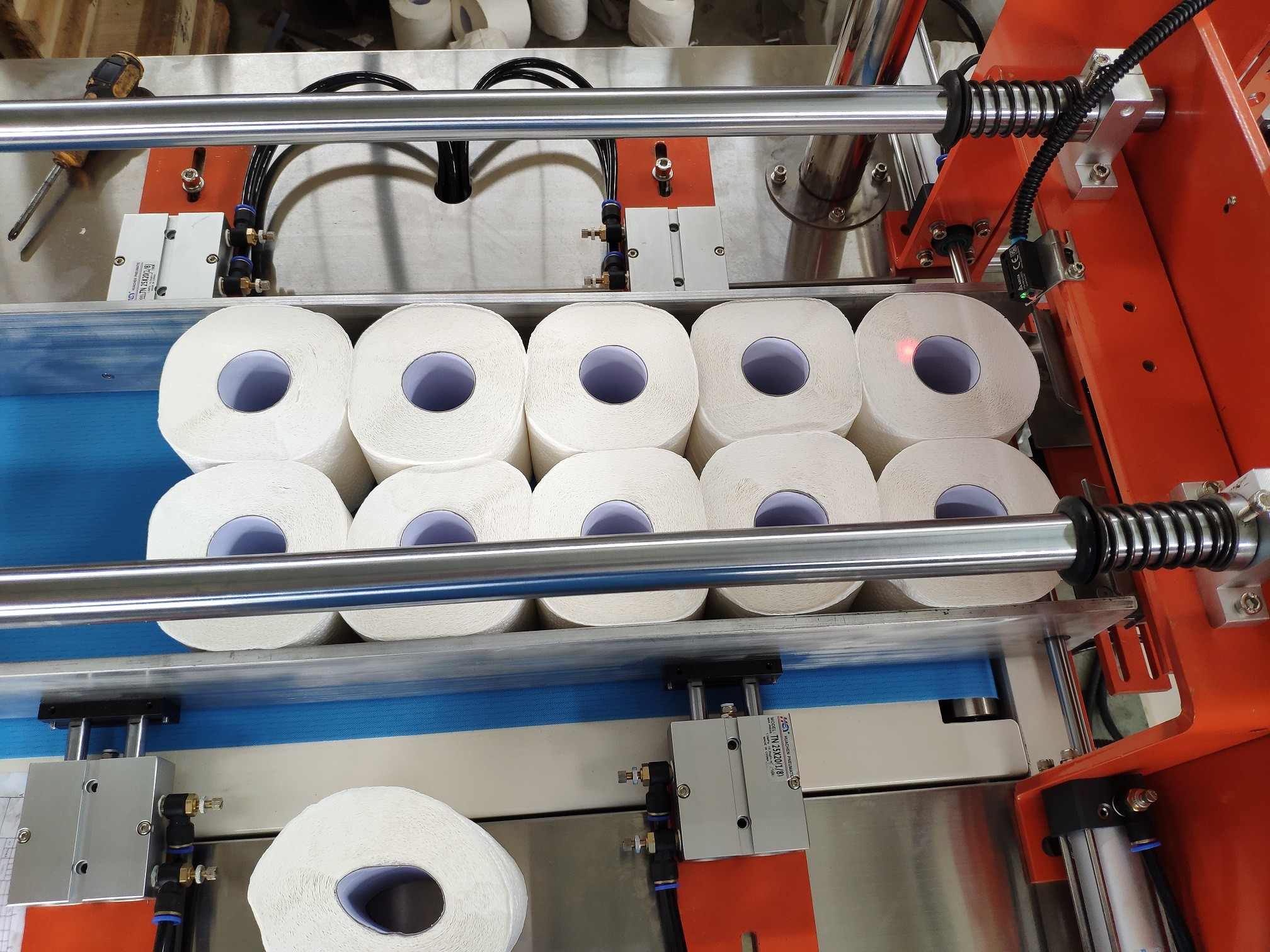 Servo Motor Toilet Paper Packing Machine PLC Roll Production,Toilet Paper Packing Machine