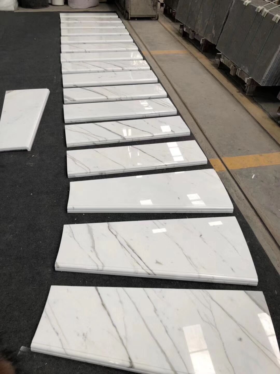 Popular White Marble Stairs Step Riser Natural Stone for Upstair Interior Improvement
