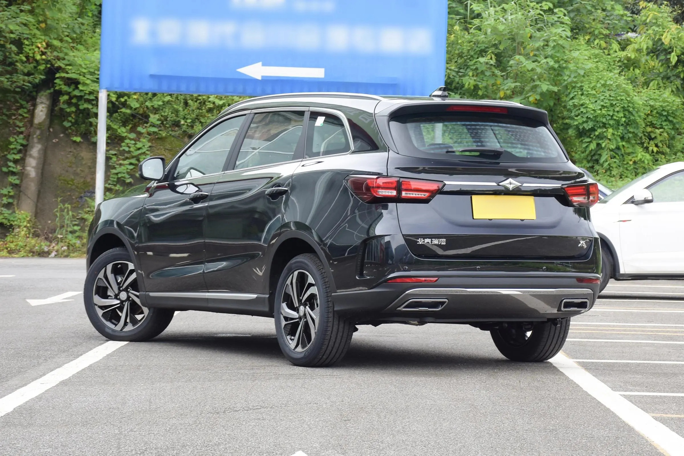 Affordable 2021 Baic Ruixiang X5 SUV Gasoline 1.5T MT 156hp FWD LHD Car Engine Model 1.5T 156hp L4