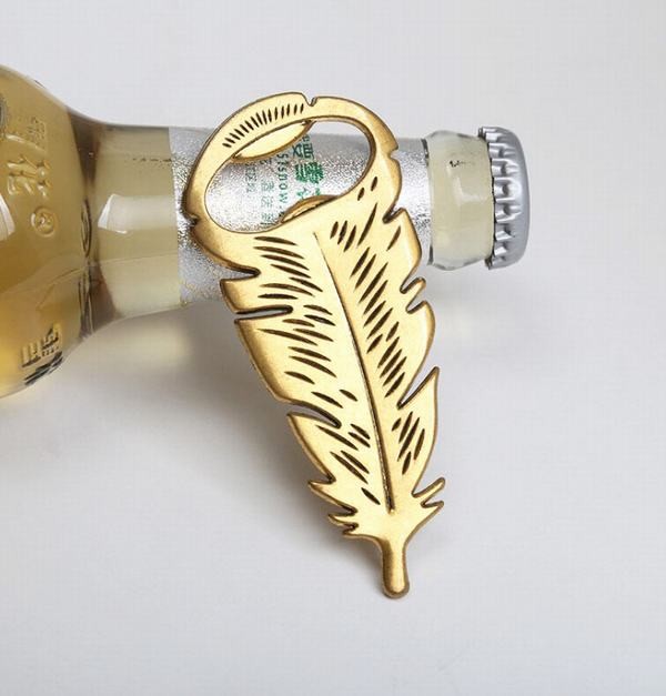 Cool Innovative wedding favor, fancy gift, die casting zinc alloy gold plating feather shape beer bottle opener