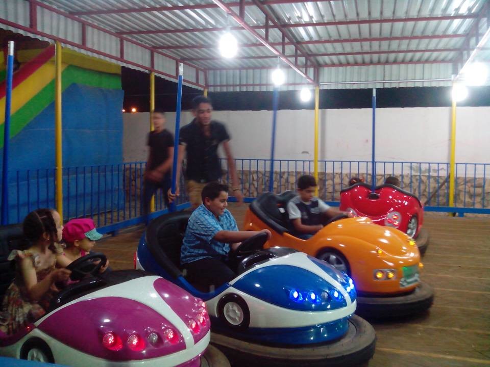 Sturdy Electric Bumper Cars , Wearable Amusement Bumper Car Shock Absorption