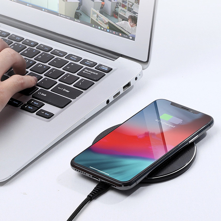 7.5W 10W QI Wireless Charging Pad For IPhone 8