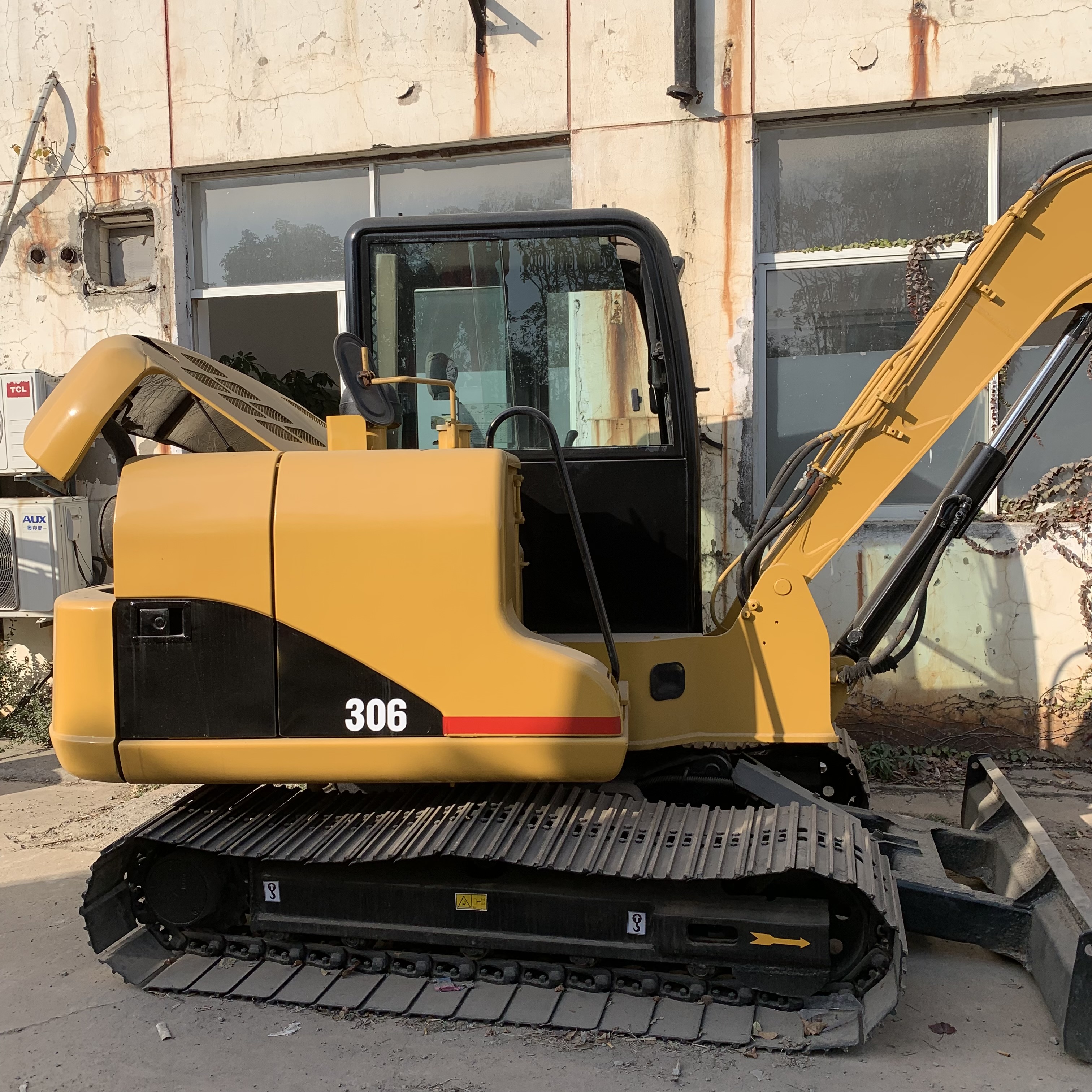 Caterpillar 306 Used Crawler Excavator with Low Working Hours and Original Color