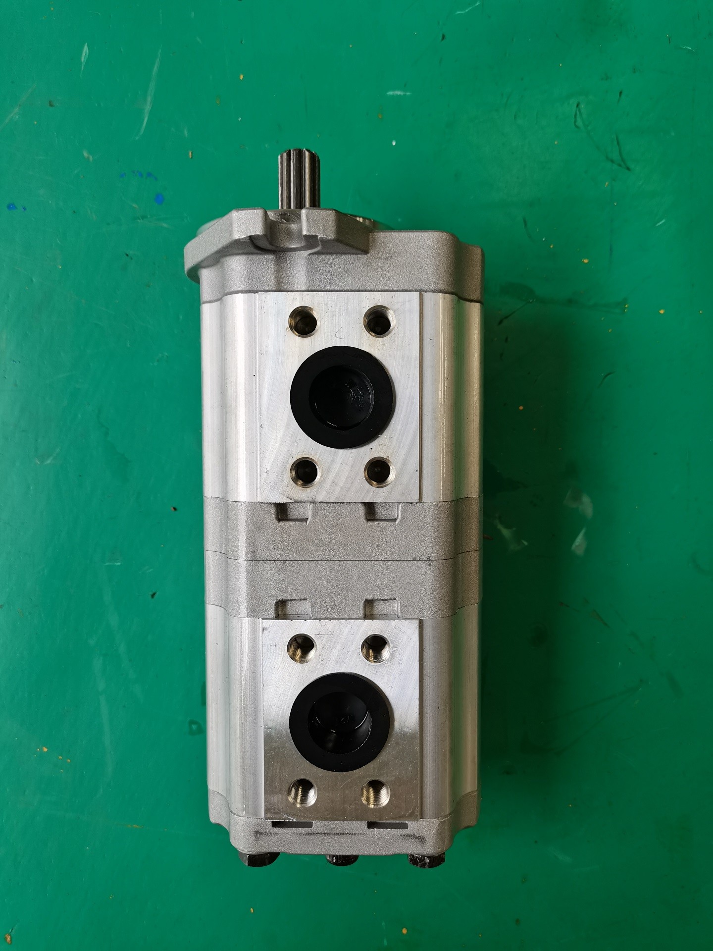 CBTL-F416+F416-AF10ΦR CBTseries aluminum gear pump for DUMP TRUCKS /FORKLIT /CRANES with high quality