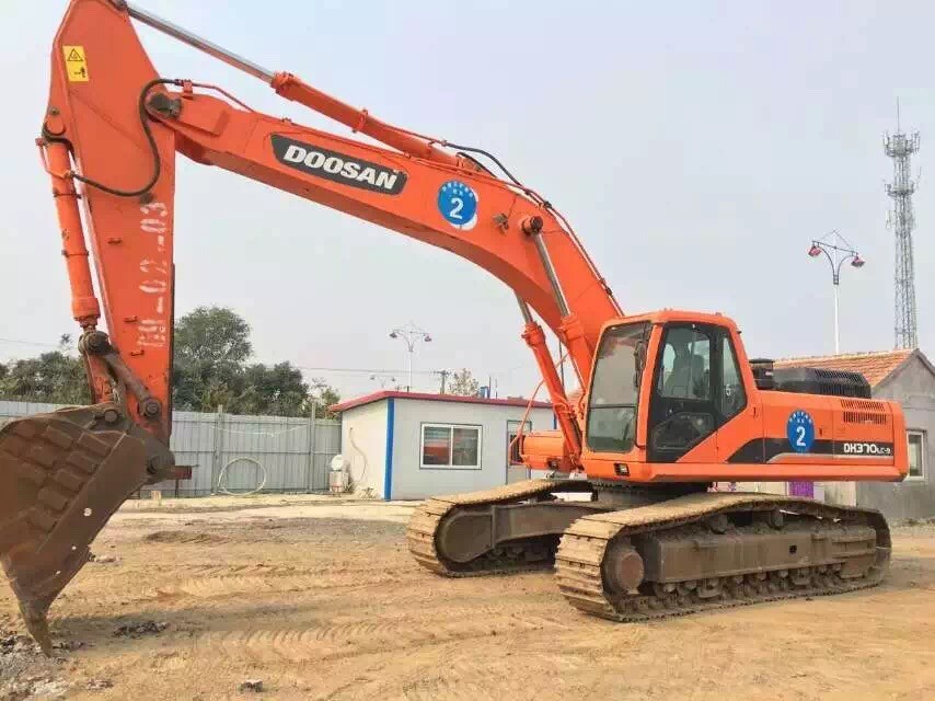 Original 202KW Rated Power Used Doosan DH370LC Excavator Good Condition