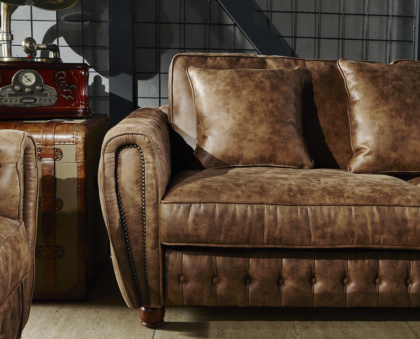 Small Size Compact 2 Seater Leather Sofa Multi Buttons With Moveable Cushion