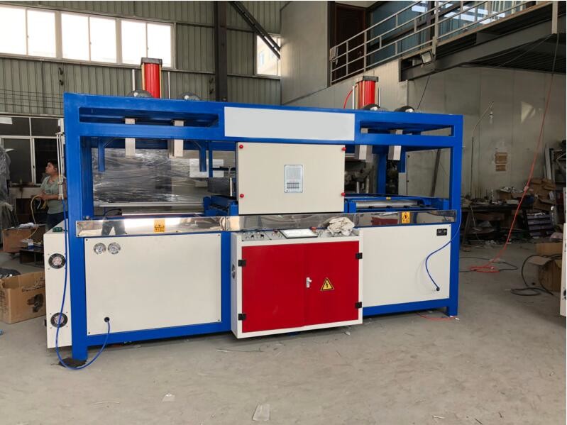 High quality,100% PC Luggage vacuum forming machine (auto type)