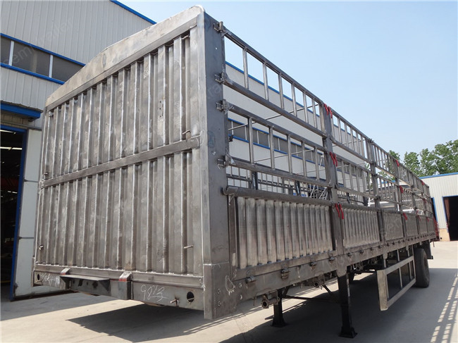 Removable fence side wall semi trailer for transport cement in bags