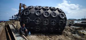 Wholesale 0.05Mpa Yokohama Marine Fenders For Ship Berthing Protection from china suppliers