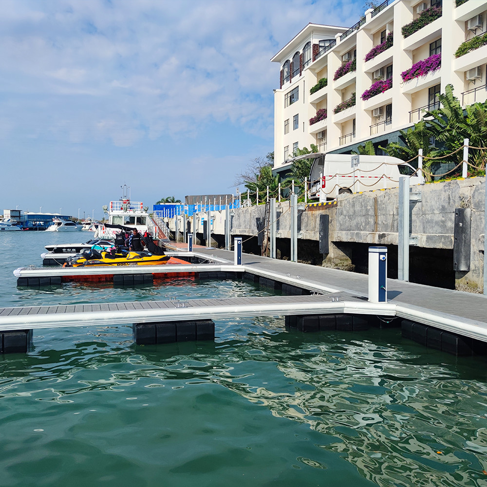 Long Lasting Aluminum Alloy Floating Bridge Pontoon Design Marina Dock With Mooring Cleats WPC Decking LLDPE Floatation