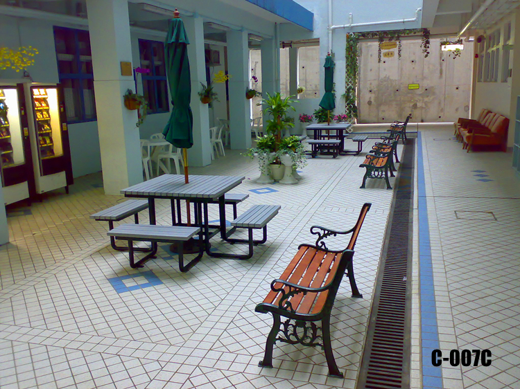 Outdoor Metal Frame Wooden Garden Bench With Sandblasting Zinc Spraying