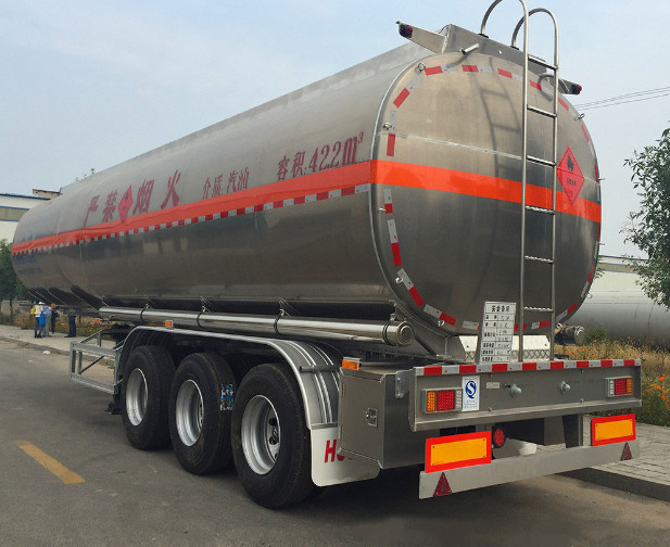 Semi trailer fuel tanker 38000 liters
