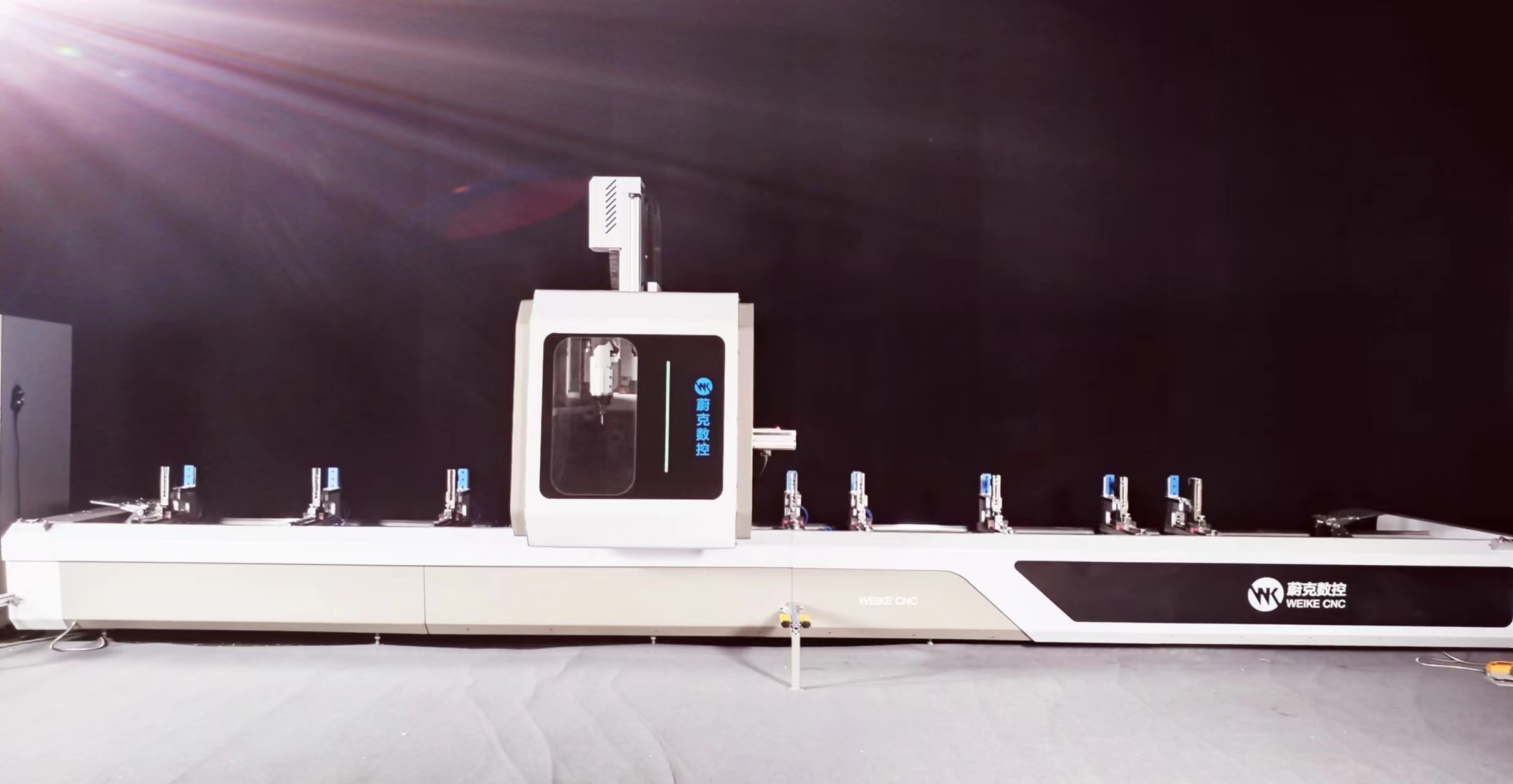 4 Axis Aluminum CNC Drilling Milling Cutting Machine For Profile Within 6500mm Length