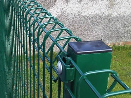 Home Garden Powder Coated Metal Welded Roll Top BRC Fencing