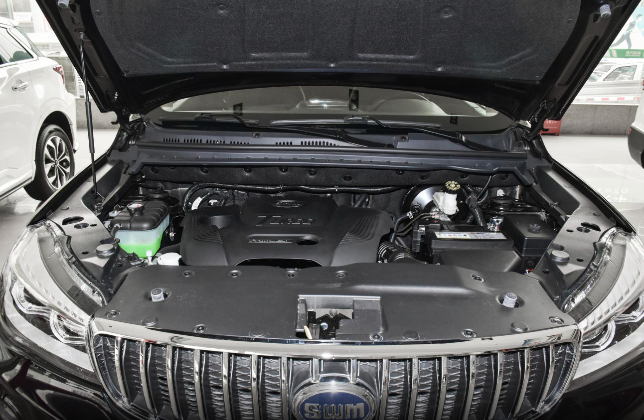 BWM X7 Medium Sized SUV 1.5T With 7 Seats 6 Speed Manual 180Km/H