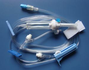 China Flexible Disposable Infusion Set Kink Resistant Drip Set Cannula With Tube Clamp on sale