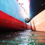 ISO17357 Pneumatic Rubber Fender Smooth Surface 50kPa Marine Safety