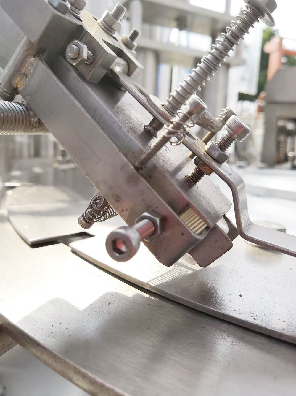 Automatic Doypack Bag Filling Machine Paste Sauce Spout Pouch Filling Liquid Pouch Filling Machine for Sale