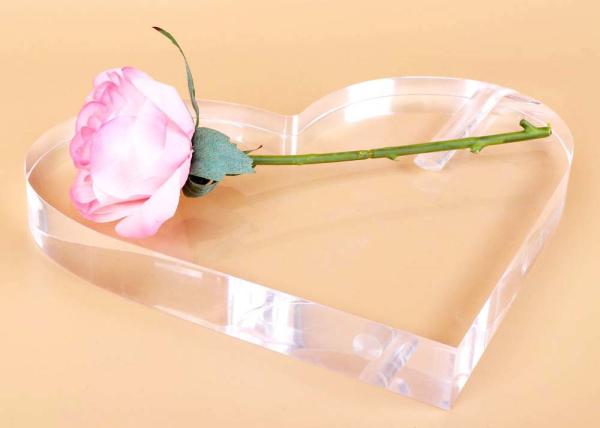 Clear Heart Shape Acrylic Display Stands Roses Love Frame Tabletop Rack For