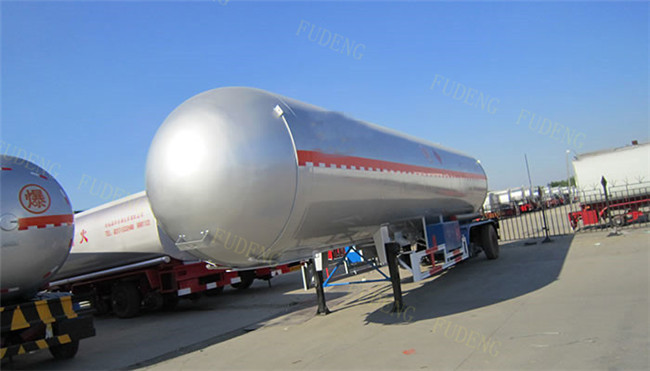 FUWA / BPW Tri - Axle LPG Tank Trailer Design Pressure 1.61MPa 50000 / 60000 Liters